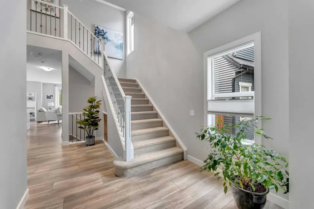 796 Coopers Crescent SW Airdrie AB T4B 4C3