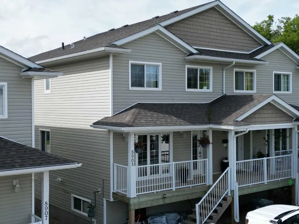 8905 107 Avenue Peace River AB T8S 1S4