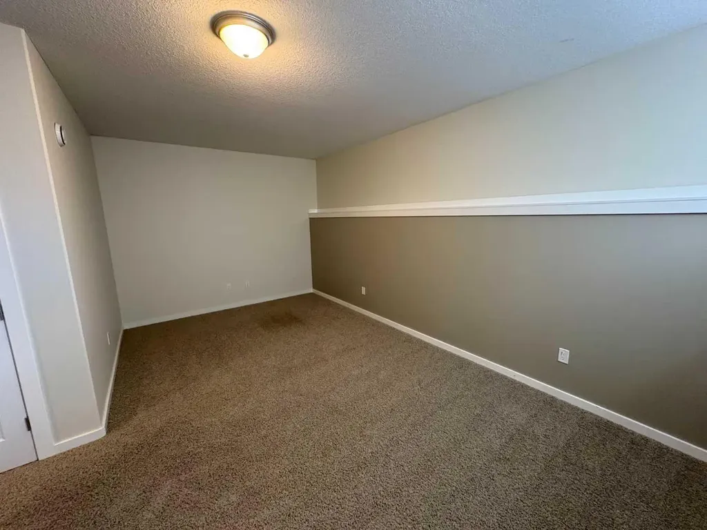8905 107 Avenue Peace River AB T8S 1S4