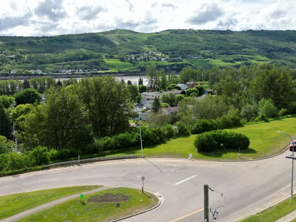 8905 107 Avenue Peace River AB T8S 1S4