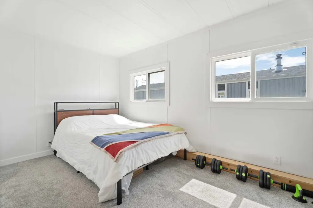 6220 17 Avenue SE Calgary AB T2A 0W6