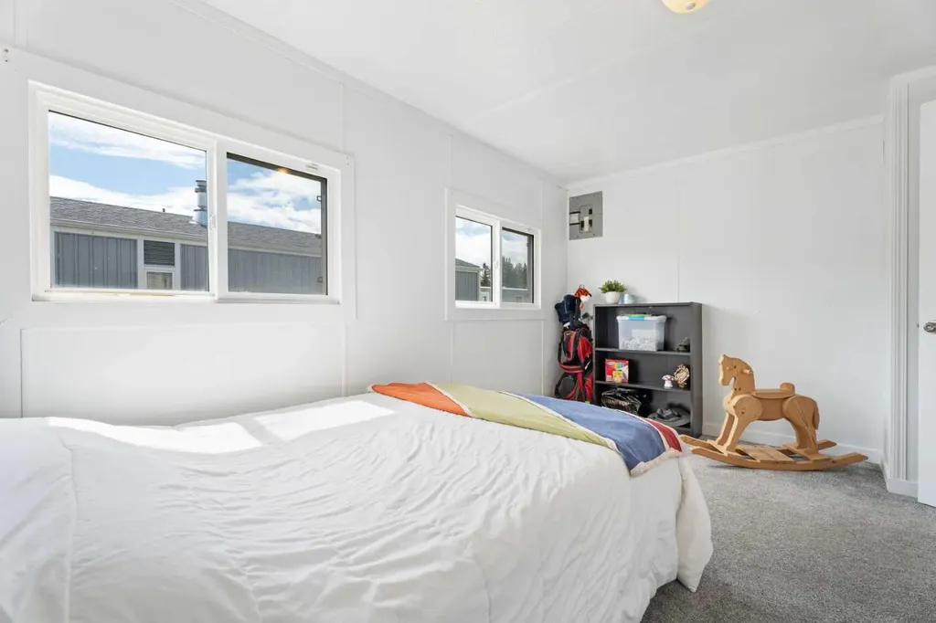 6220 17 Avenue SE Calgary AB T2A 0W6