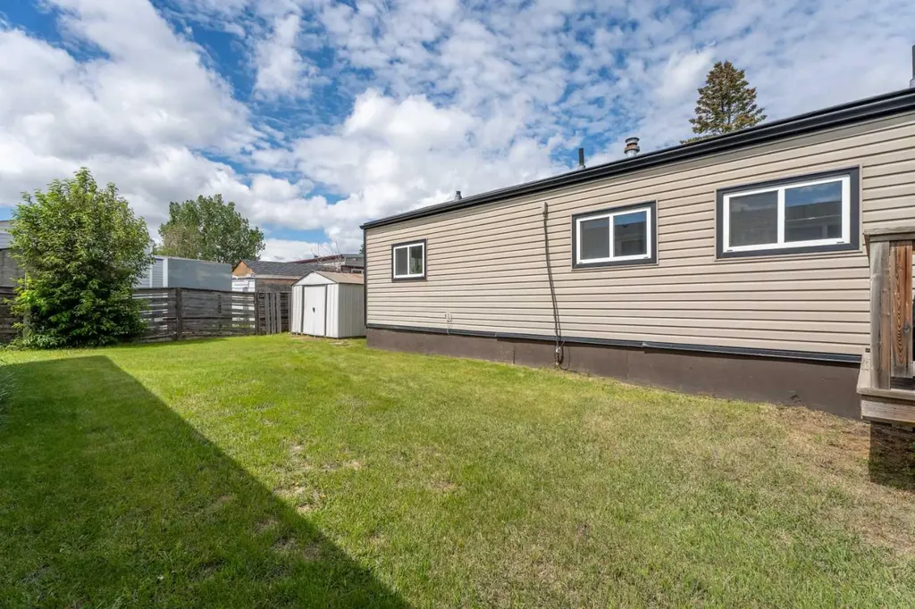 6220 17 Avenue SE Calgary AB T2A 0W6