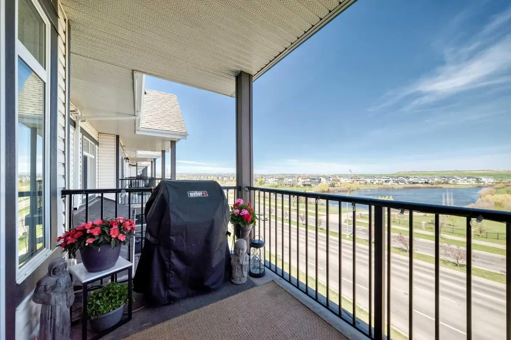 6703 New Brighton Avenue SE Calgary AB T2Z5C8