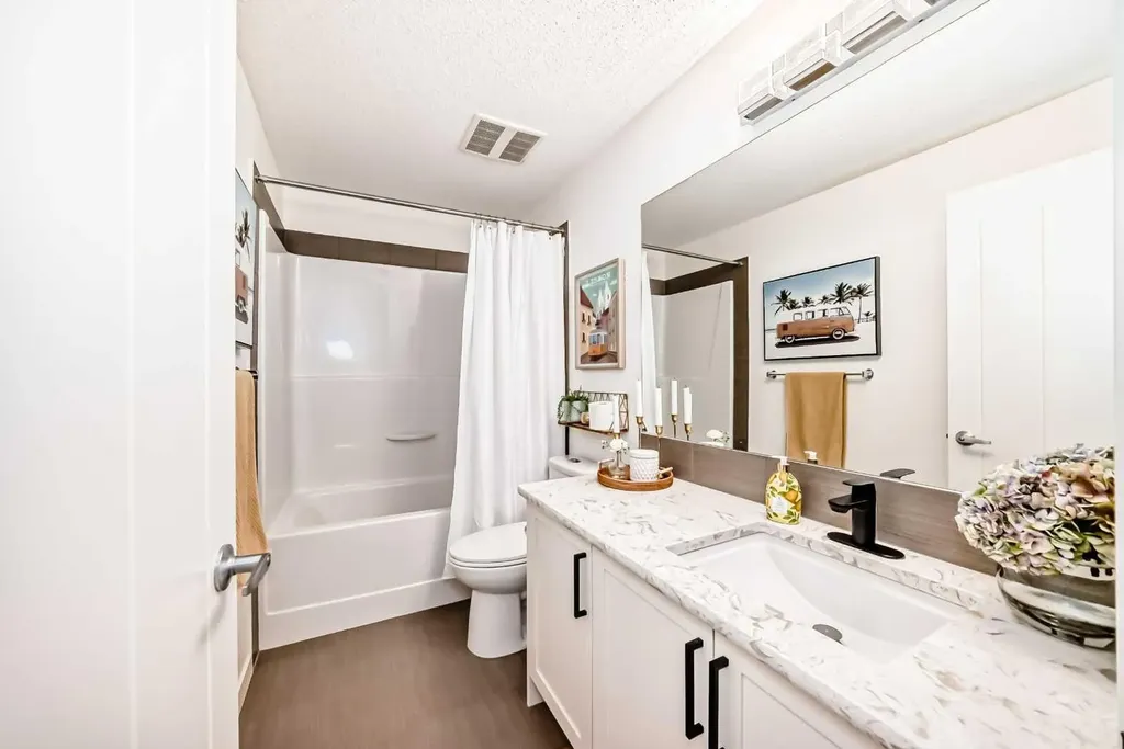 6703 New Brighton Avenue SE Calgary AB T2Z5C8