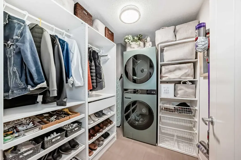 6703 New Brighton Avenue SE Calgary AB T2Z5C8