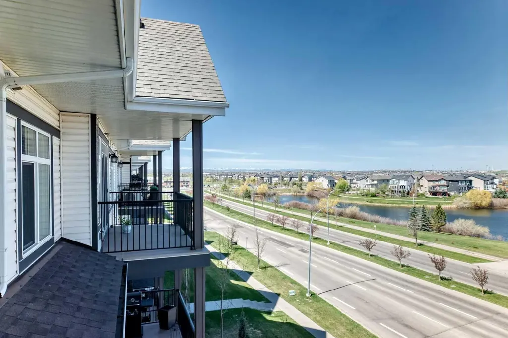 6703 New Brighton Avenue SE Calgary AB T2Z5C8