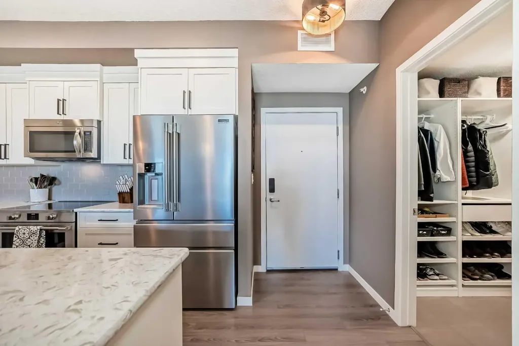 6703 New Brighton Avenue SE Calgary AB T2Z5C8
