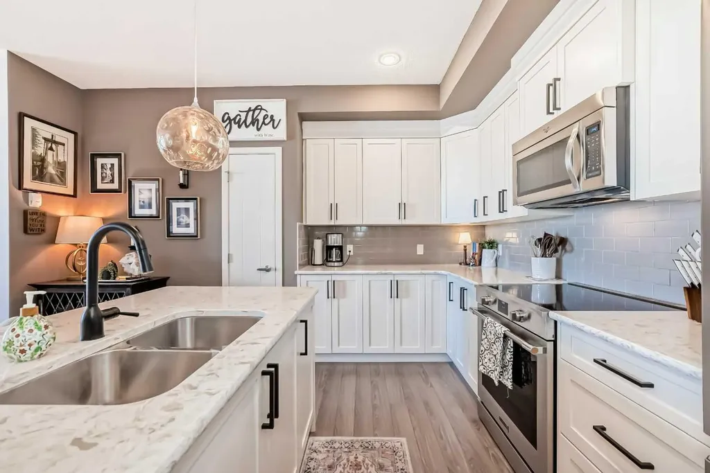 6703 New Brighton Avenue SE Calgary AB T2Z5C8