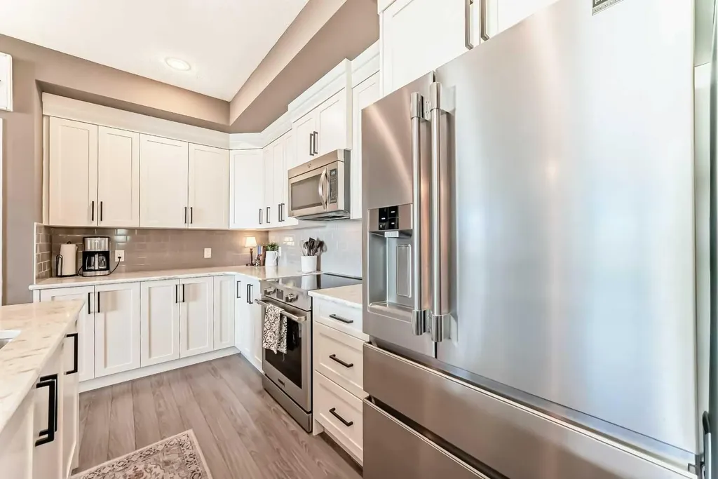 6703 New Brighton Avenue SE Calgary AB T2Z5C8