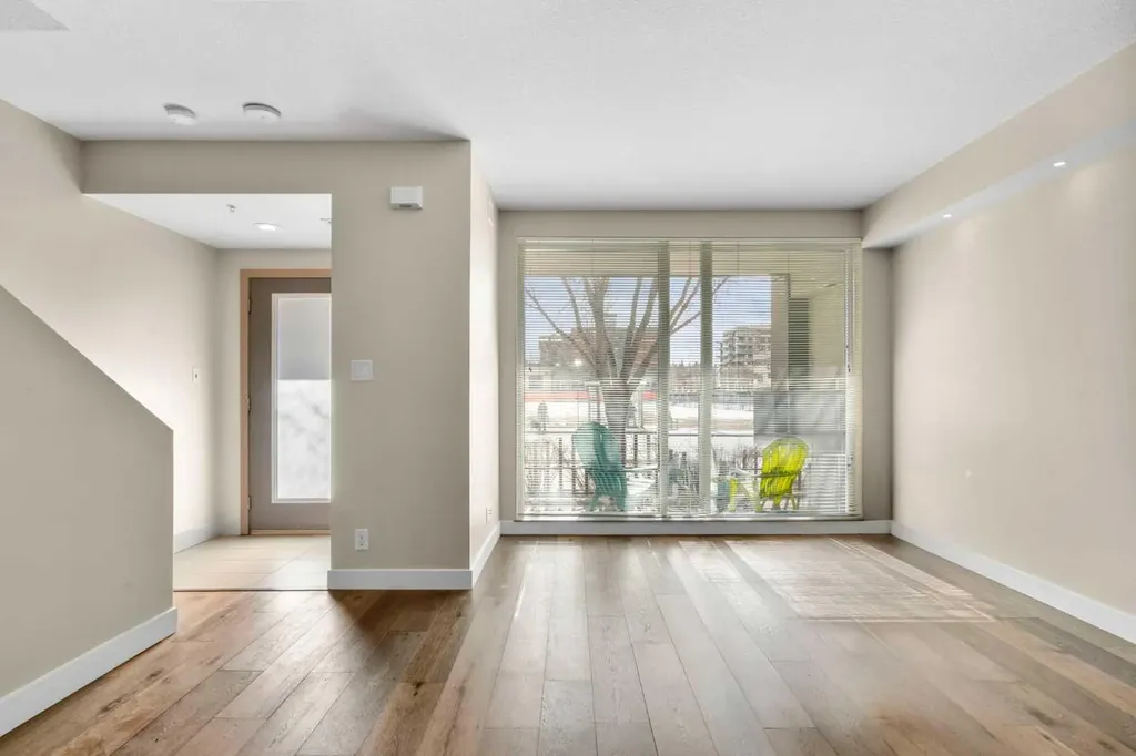 1132 12 Avenue SW Calgary AB T2R 0J7