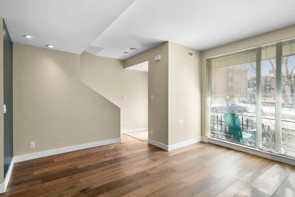 1132 12 Avenue SW Calgary AB T2R 0J7