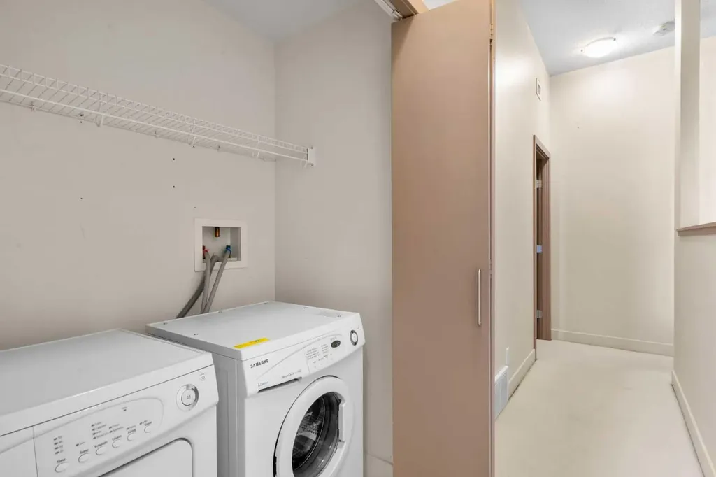 1132 12 Avenue SW Calgary AB T2R 0J7