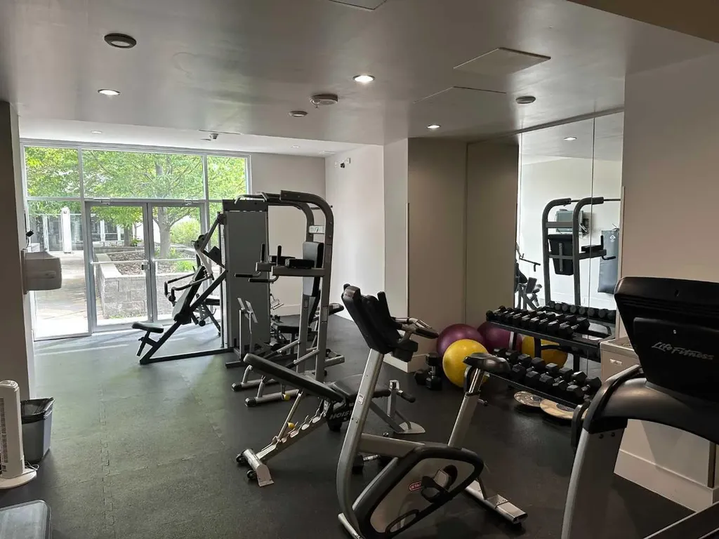 1132 12 Avenue SW Calgary AB T2R 0J7