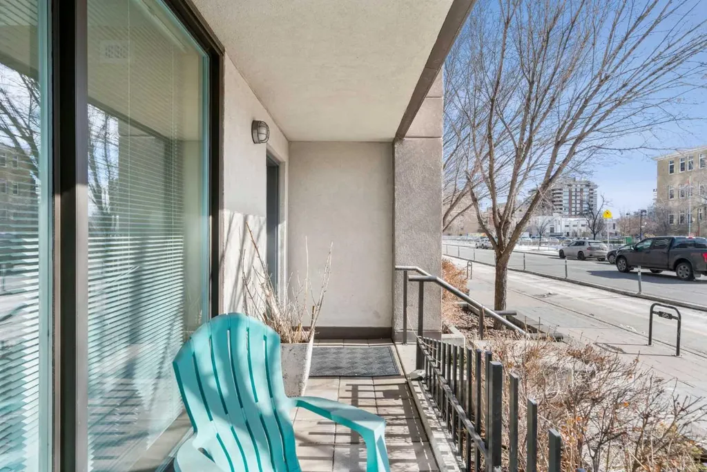 1132 12 Avenue SW Calgary AB T2R 0J7