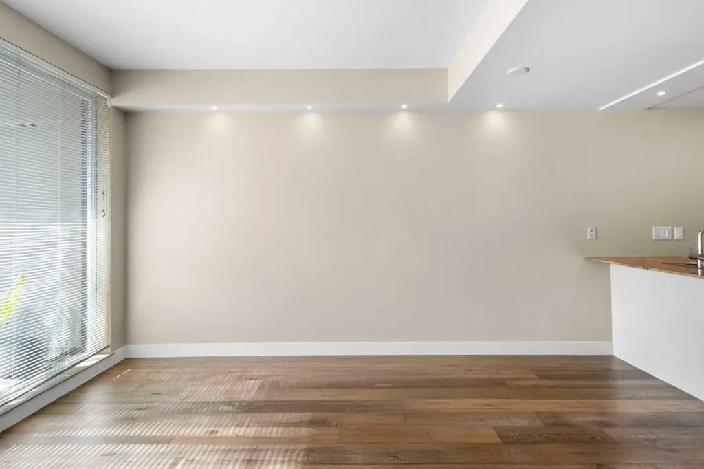 1132 12 Avenue SW Calgary AB T2R 0J7