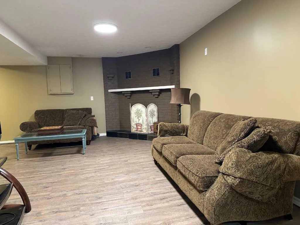 134 Wiltshire Boulevard Red Deer AB T4N 6B6