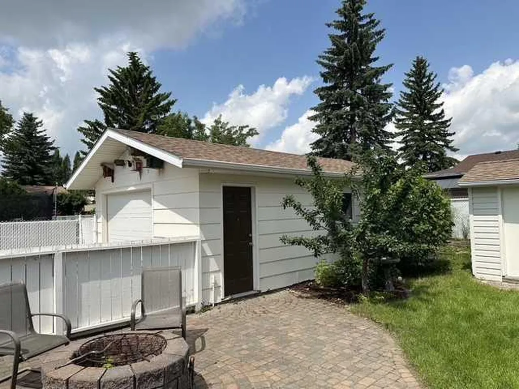 134 Wiltshire Boulevard Red Deer AB T4N 6B6