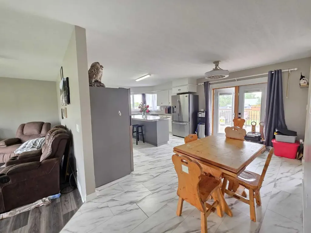 5123 57 Avenue Edgerton AB T0B 0E9