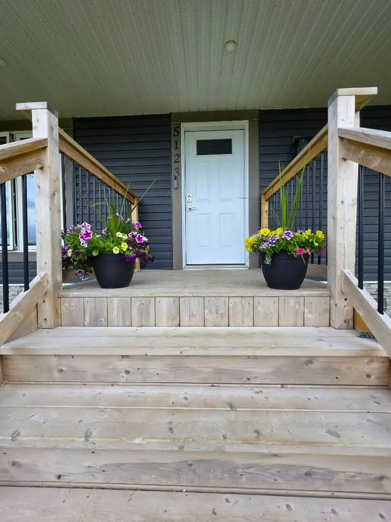 5123 57 Avenue Edgerton AB T0B 0E9