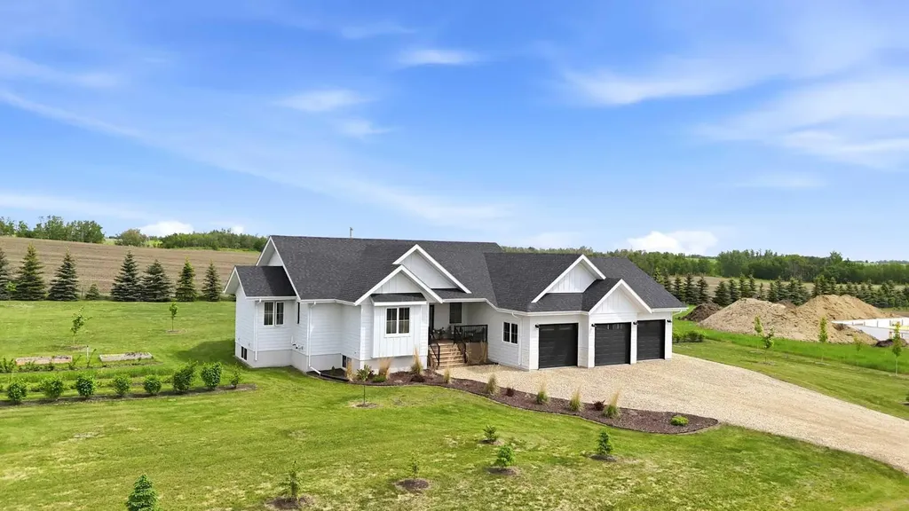 #38 431003 Range Road 260 Rural Ponoka County AB T4J 1R5