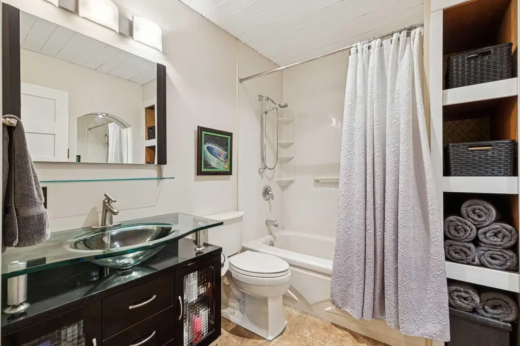 4024 Grove Hill Road SW Calgary AB T3E 4E6