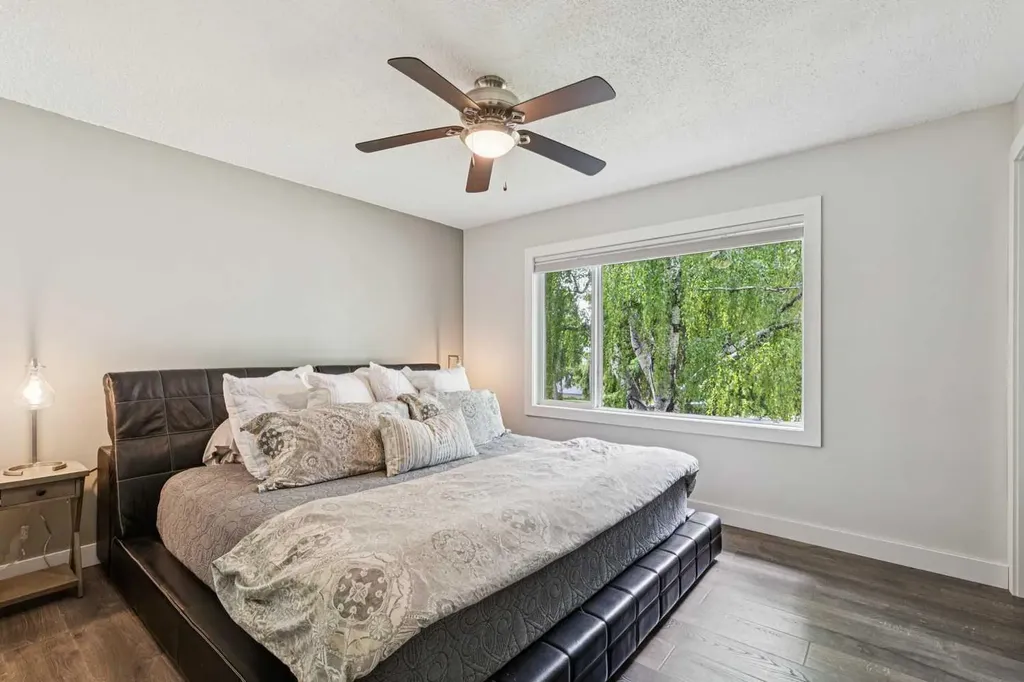 4024 Grove Hill Road SW Calgary AB T3E 4E6