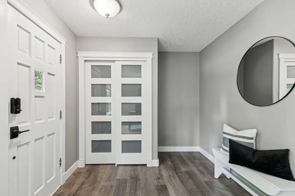 4024 Grove Hill Road SW Calgary AB T3E 4E6
