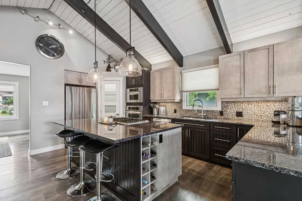 4024 Grove Hill Road SW Calgary AB T3E 4E6