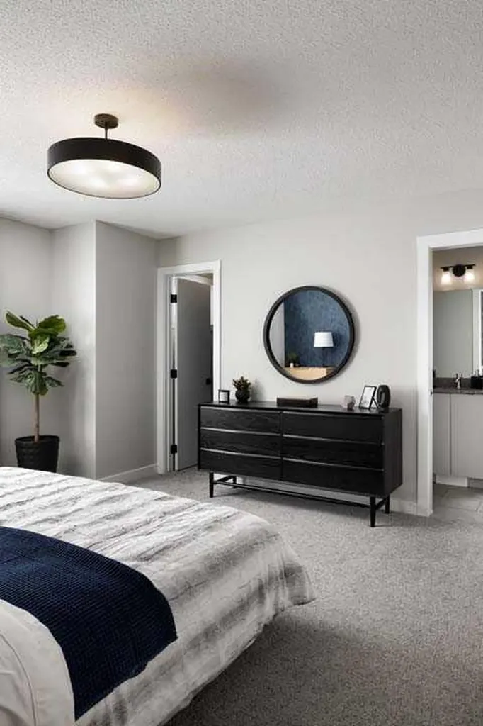 5016 154 Avenue SW Calgary AB T2Y1C3