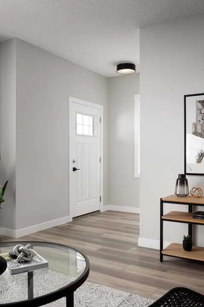 5016 154 Avenue SW Calgary AB T2Y1C3