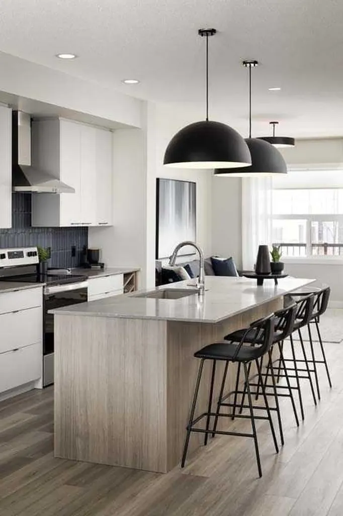 5016 154 Avenue SW Calgary AB T2Y1C3