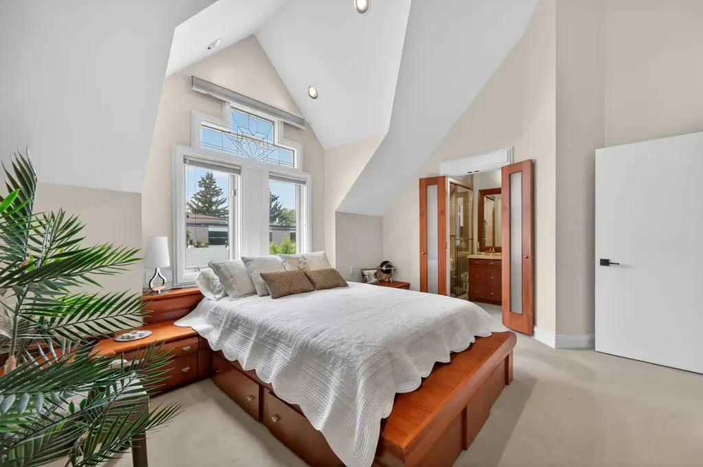 4603 Virginia Drive NW Calgary AB T3A 0N9