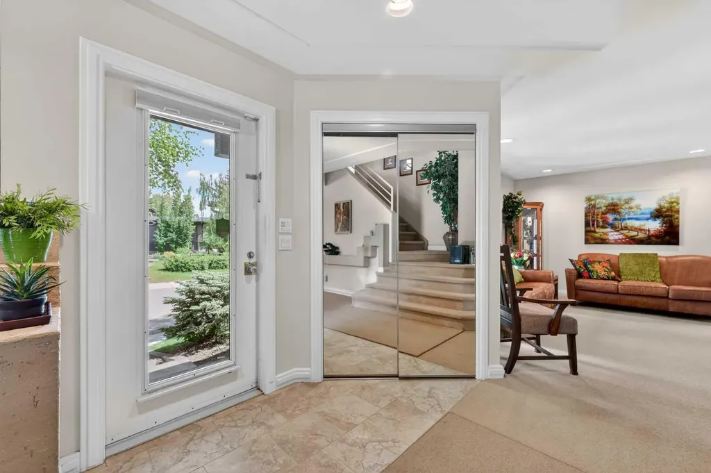 4603 Virginia Drive NW Calgary AB T3A 0N9