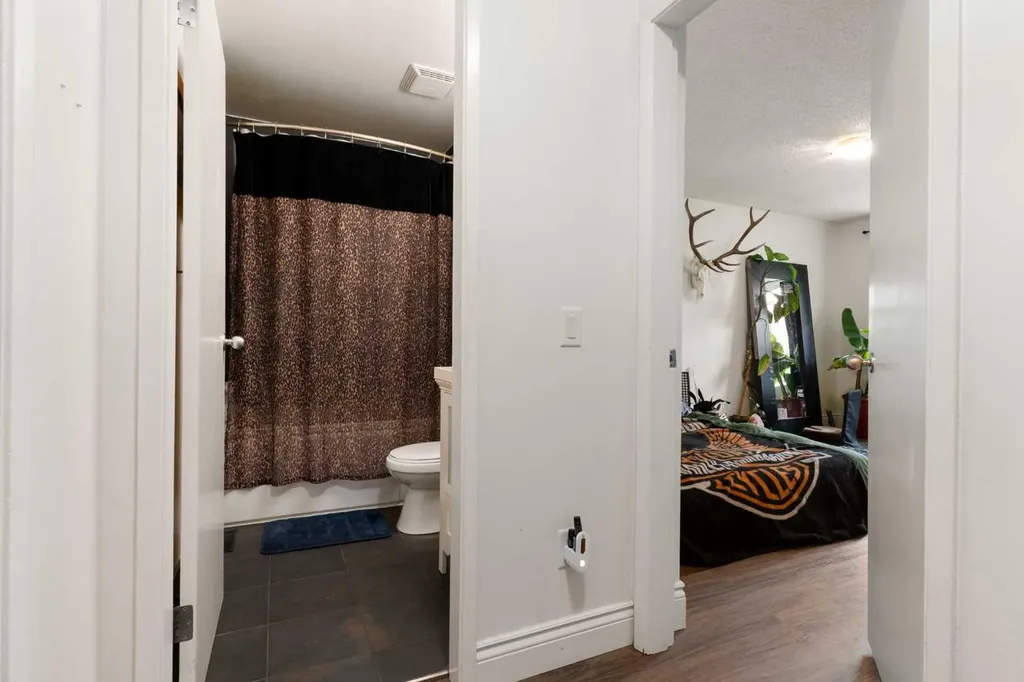 4810 40 Avenue SW Calgary AB T3E 1E5