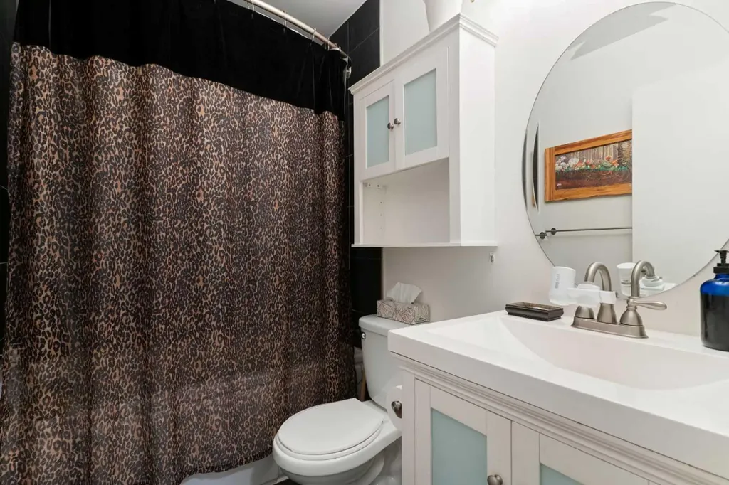 4810 40 Avenue SW Calgary AB T3E 1E5