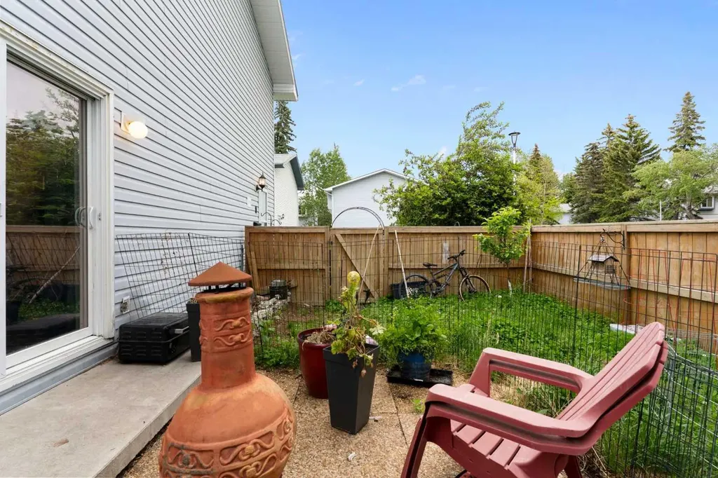 4810 40 Avenue SW Calgary AB T3E 1E5
