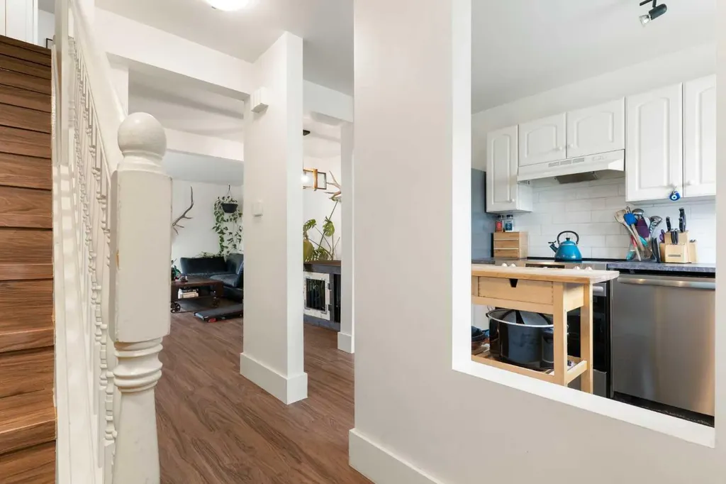 4810 40 Avenue SW Calgary AB T3E 1E5