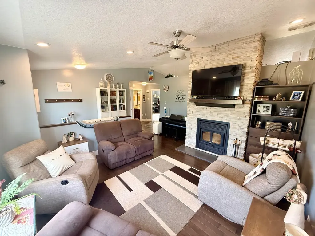 15425 Highway 697 La Crete AB T0H2H0