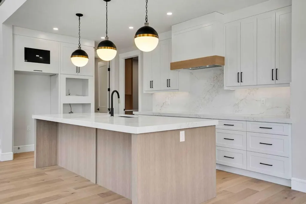 69 Waterford Place Chestermere AB T1X 3B3