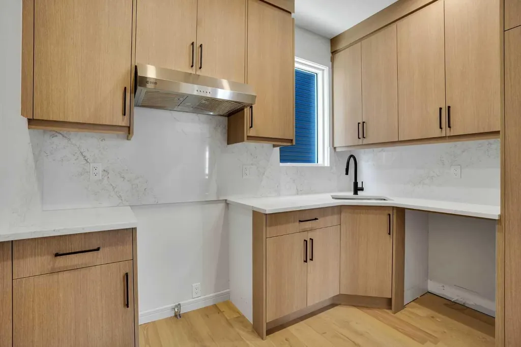 69 Waterford Place Chestermere AB T1X 3B3