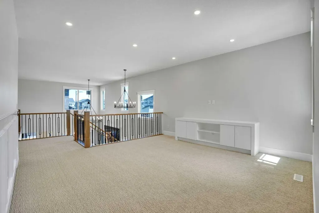 69 Waterford Place Chestermere AB T1X 3B3
