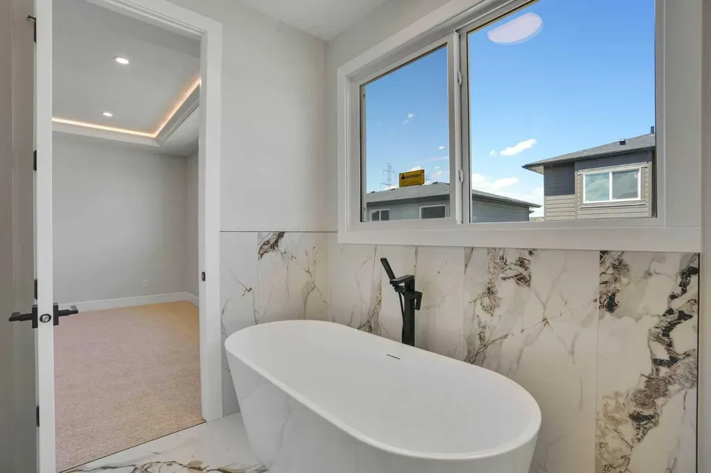 69 Waterford Place Chestermere AB T1X 3B3