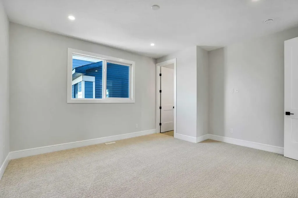 69 Waterford Place Chestermere AB T1X 3B3