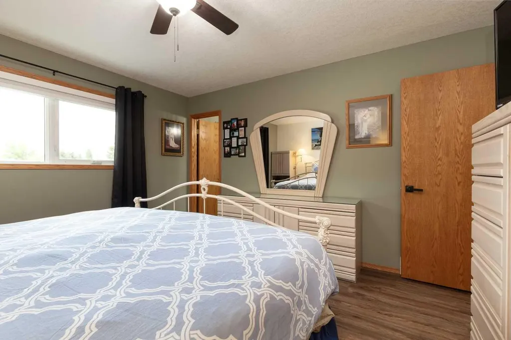 2123 16 Avenue Coaldale AB T1M 1J9