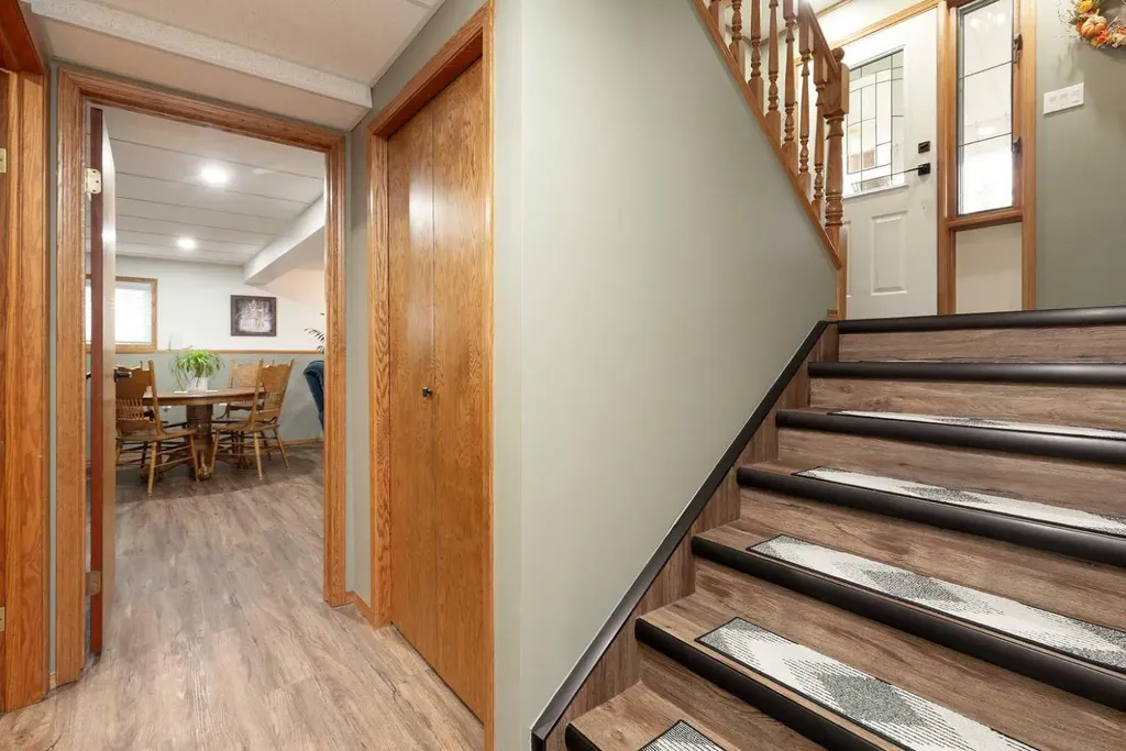 2123 16 Avenue Coaldale AB T1M 1J9
