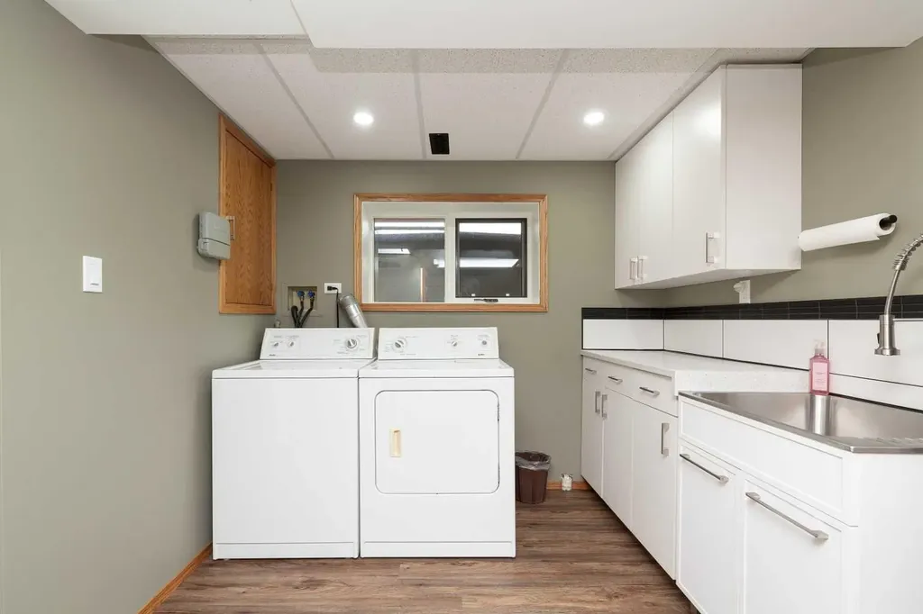2123 16 Avenue Coaldale AB T1M 1J9