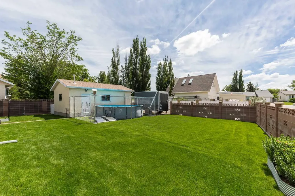 2123 16 Avenue Coaldale AB T1M 1J9