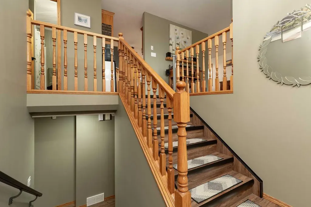 2123 16 Avenue Coaldale AB T1M 1J9