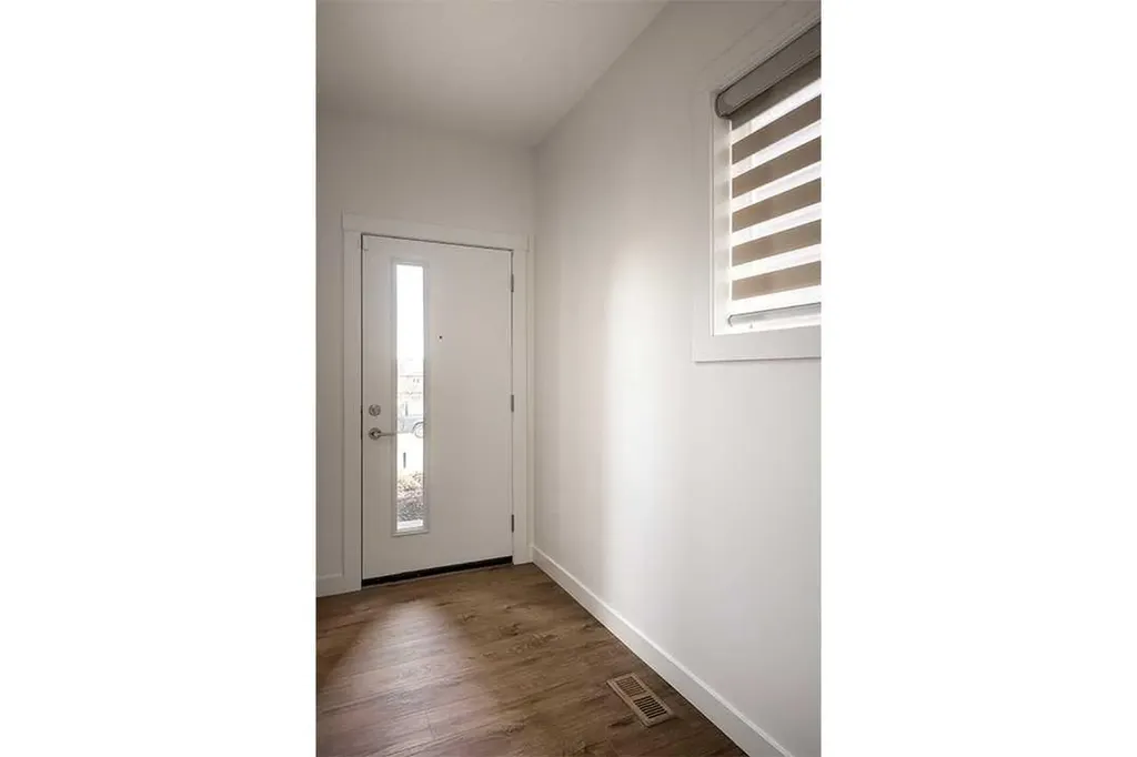 296 Ambledale Drive NW Calgary AB T3P2Z2
